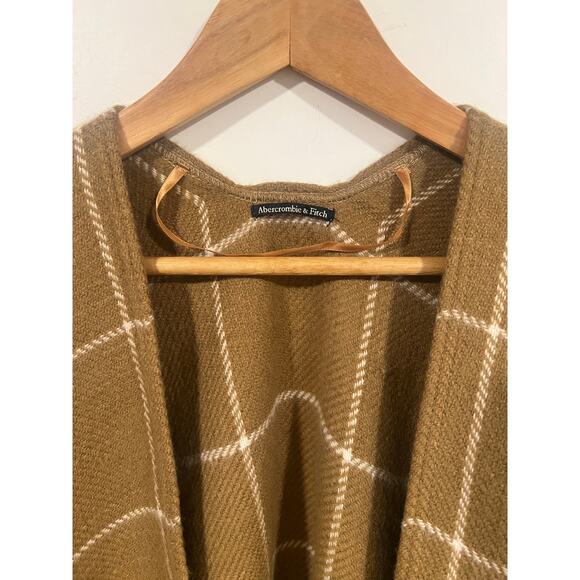 Abercrombie & Fitch Women’s Tan plaid fringe shawl knit cardigan Poncho OS - Picture 6 of 6